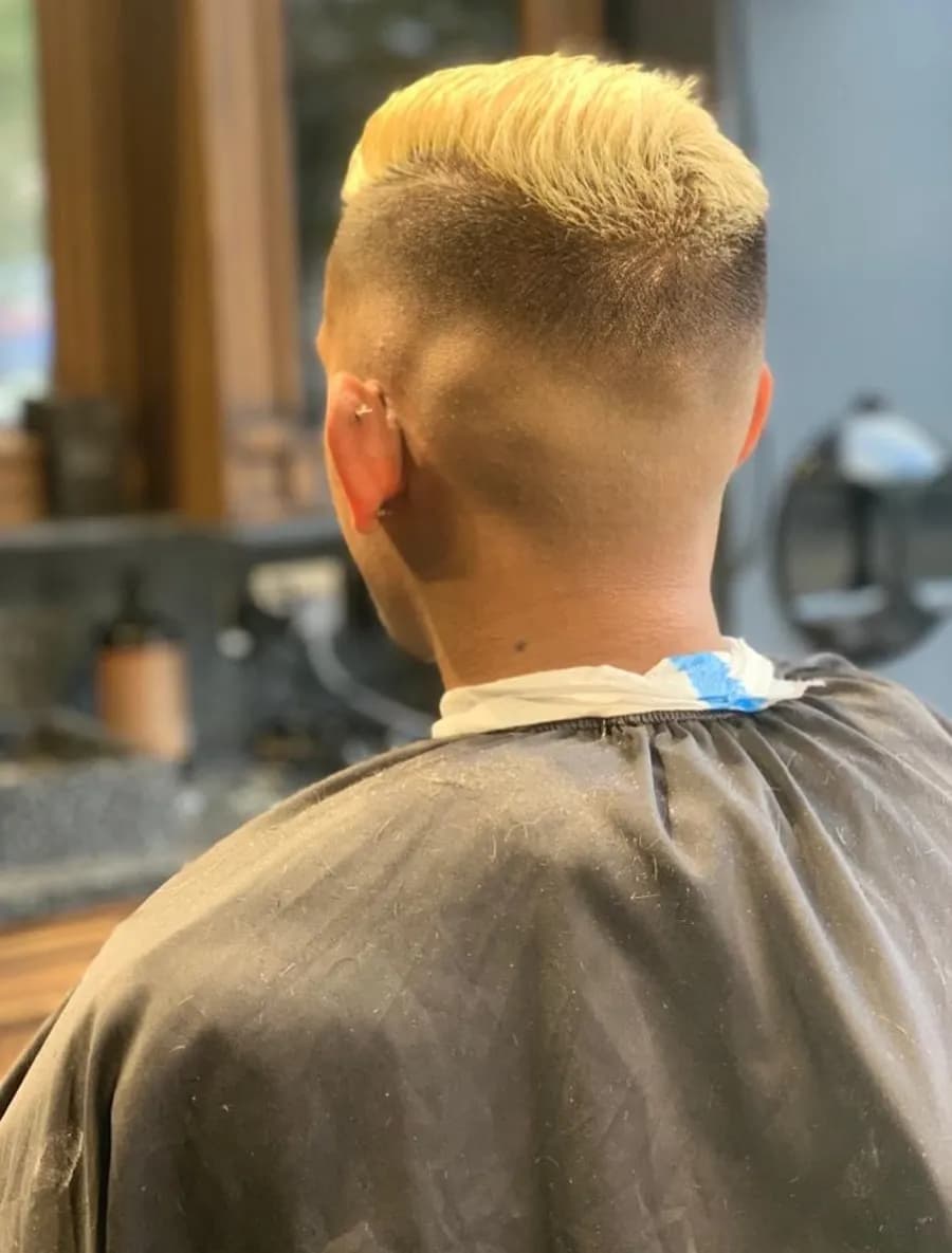 A flat-topped quiff seen from behind